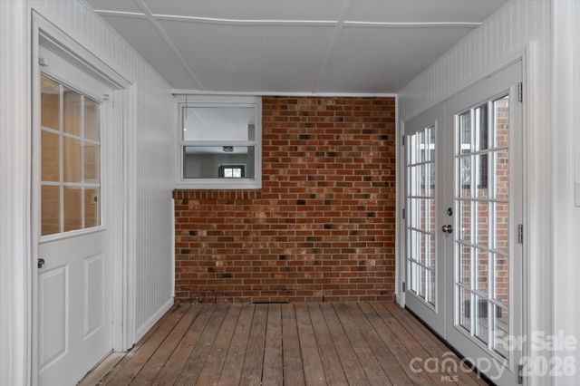 1090 Shalimar Drive, Winston Salem, NC 27107