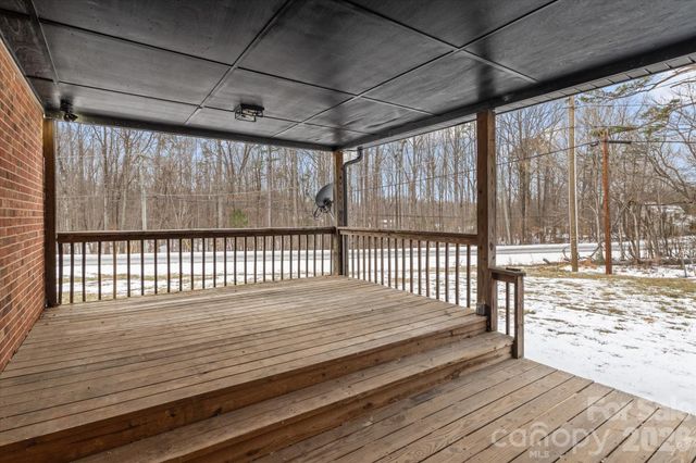 1090 Shalimar Drive, Winston Salem, NC 27107