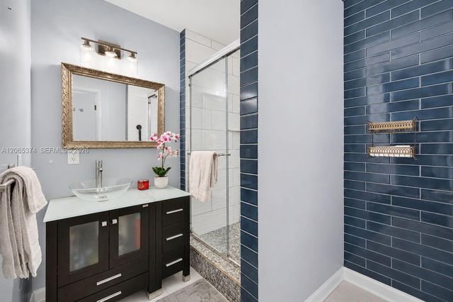 300 NW 28th Street, Wilton Manors, FL 33311