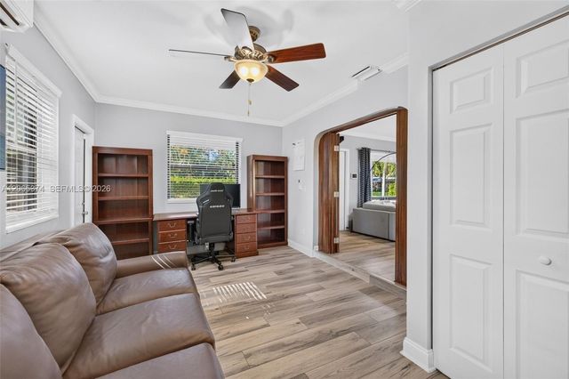 300 NW 28th Street, Wilton Manors, FL 33311