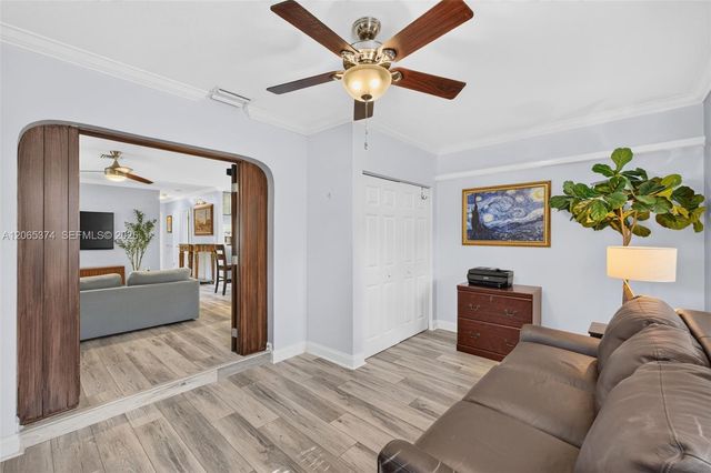 300 NW 28th Street, Wilton Manors, FL 33311