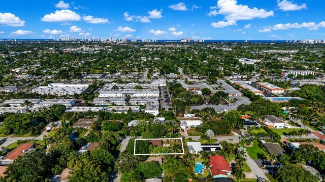 300 NW 28th Street, Wilton Manors, FL 33311