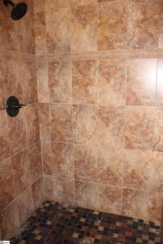 427 Fairhaven Drive, Taylors, SC 29687