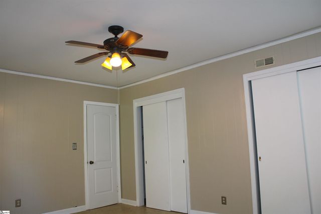 427 Fairhaven Drive, Taylors, SC 29687