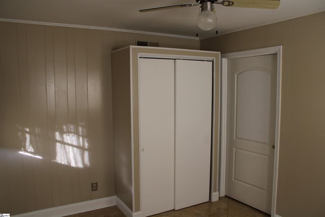 427 Fairhaven Drive, Taylors, SC 29687