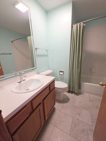 10 Waverly Court, Algonquin, IL 60102