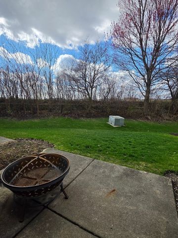 10 Waverly Court, Algonquin, IL 60102