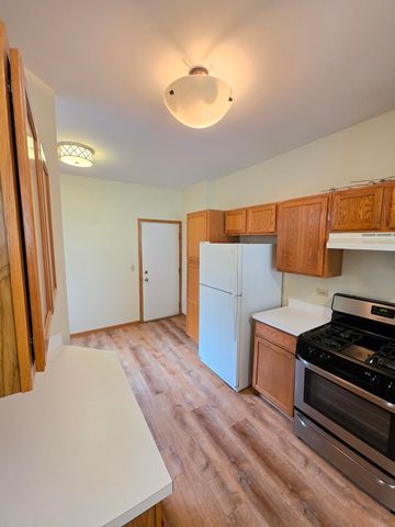 10 Waverly Court, Algonquin, IL 60102