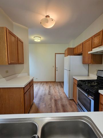 10 Waverly Court, Algonquin, IL 60102