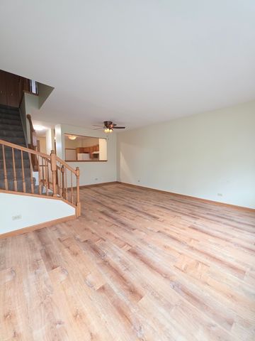 10 Waverly Court, Algonquin, IL 60102