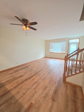 10 Waverly Court, Algonquin, IL 60102