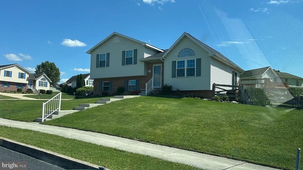 417 S COLUMBUS AVE, Littlestown, PA 17340