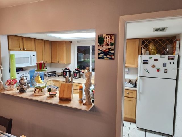 3801 S LAKE DRIVE 247, Tampa, FL 33614