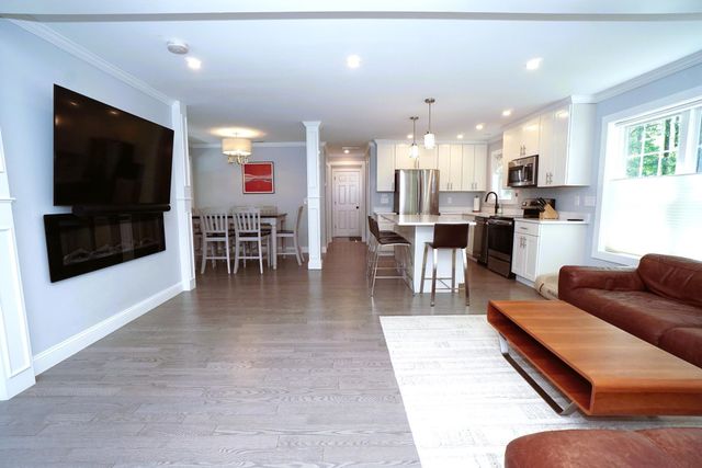 12 Grove Street, Windham, NH 03087