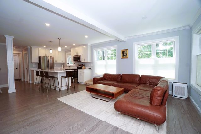 12 Grove Street, Windham, NH 03087