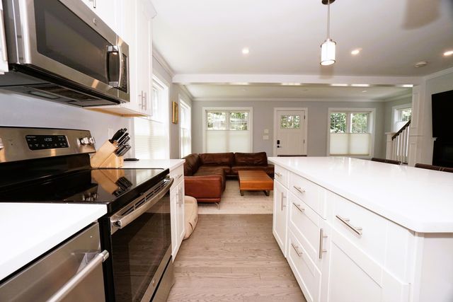 12 Grove Street, Windham, NH 03087