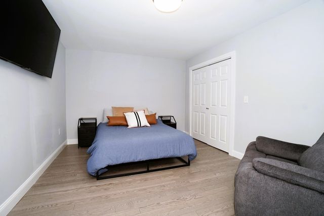 12 Grove Street, Windham, NH 03087