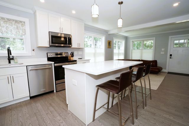 12 Grove Street, Windham, NH 03087