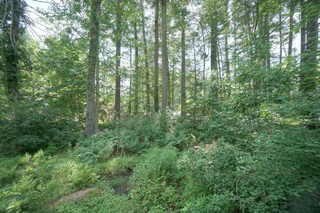 12 Grove Street, Windham, NH 03087