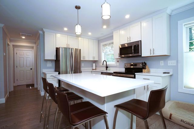 12 Grove Street, Windham, NH 03087