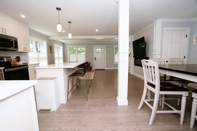 12 Grove Street, Windham, NH 03087