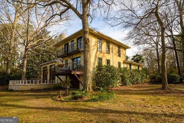 687 Lakeshore Drive, Jackson, GA 30233