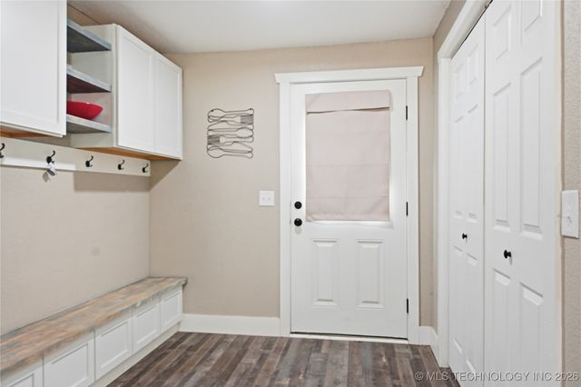 68 W 480 Road, Pryor, OK 74361