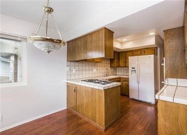 1019 E Walnut Avenue, Orange, CA 92867