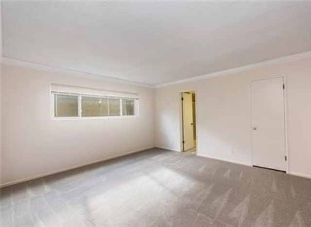 1019 E Walnut Avenue, Orange, CA 92867