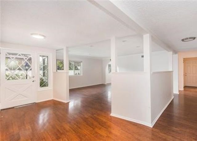 1019 E Walnut Avenue, Orange, CA 92867