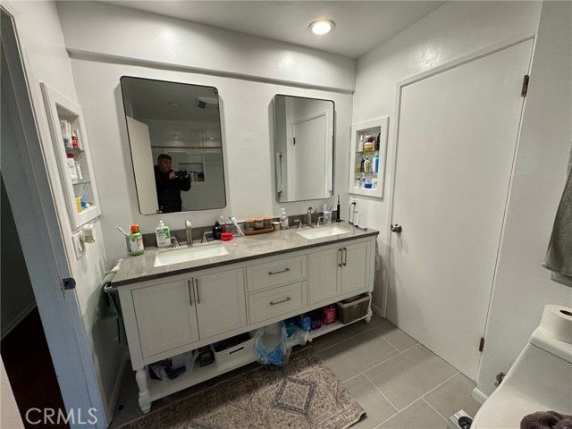 1019 E Walnut Avenue, Orange, CA 92867