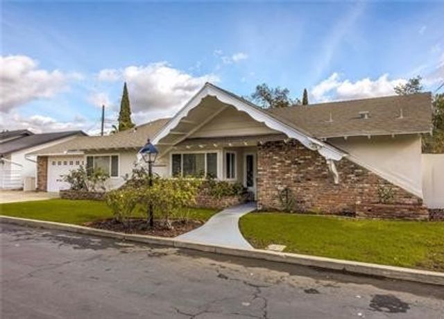 1019 E Walnut Avenue, Orange, CA 92867