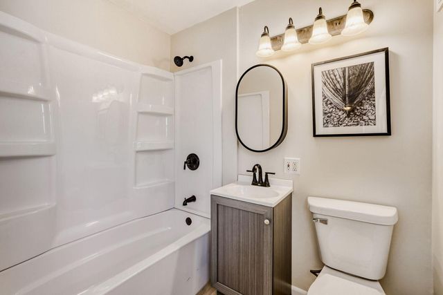 356 5th Avenue S, South Saint Paul, MN 55075