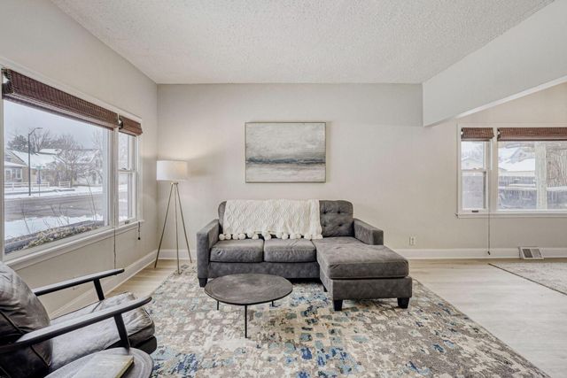 356 5th Avenue S, South Saint Paul, MN 55075