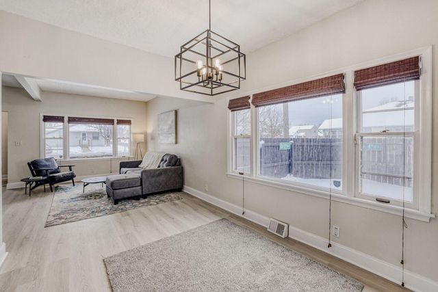 356 5th Avenue S, South Saint Paul, MN 55075