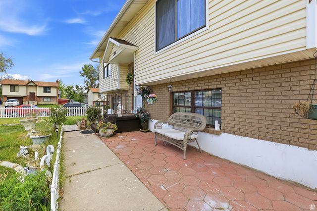 5867 S 2900 W, Roy, UT 84067