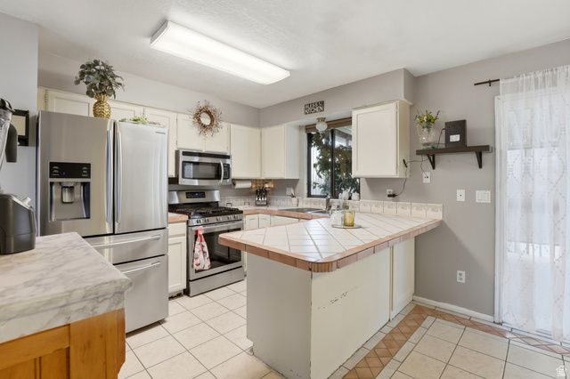 5867 S 2900 W, Roy, UT 84067