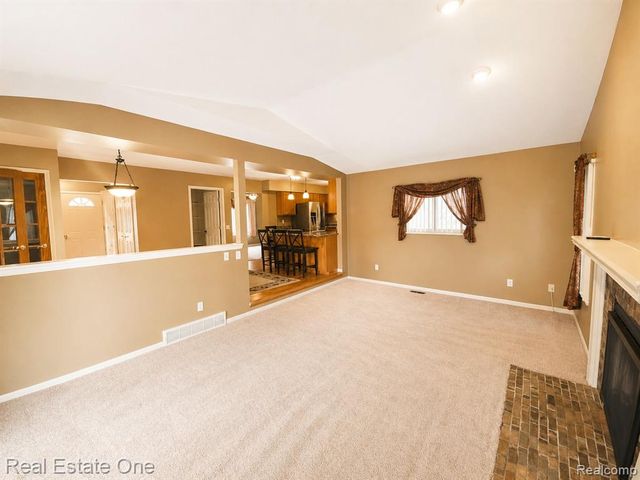 4656 Desert Bridge Court, Highland, MI 48356