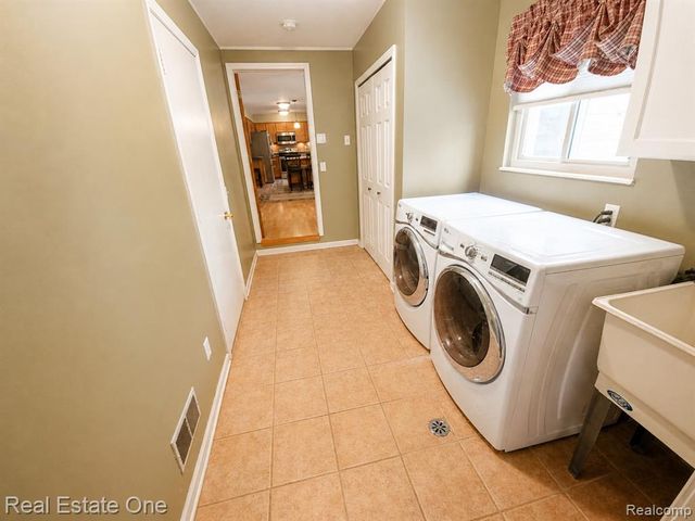 4656 Desert Bridge Court, Highland, MI 48356