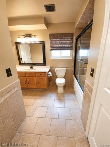 4656 Desert Bridge Court, Highland, MI 48356