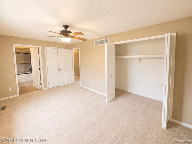 4656 Desert Bridge Court, Highland, MI 48356
