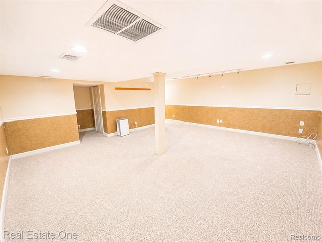 4656 Desert Bridge Court, Highland, MI 48356