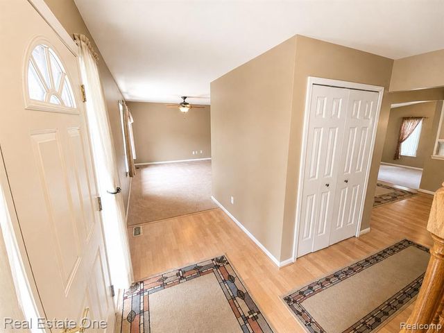 4656 Desert Bridge Court, Highland, MI 48356