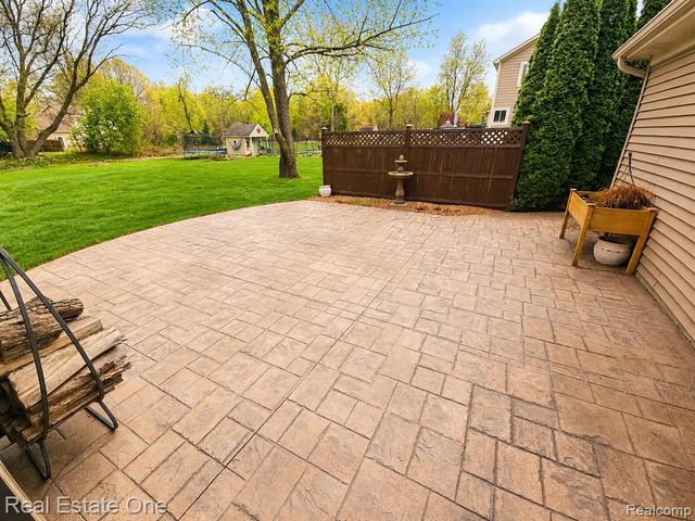 4656 Desert Bridge Court, Highland, MI 48356