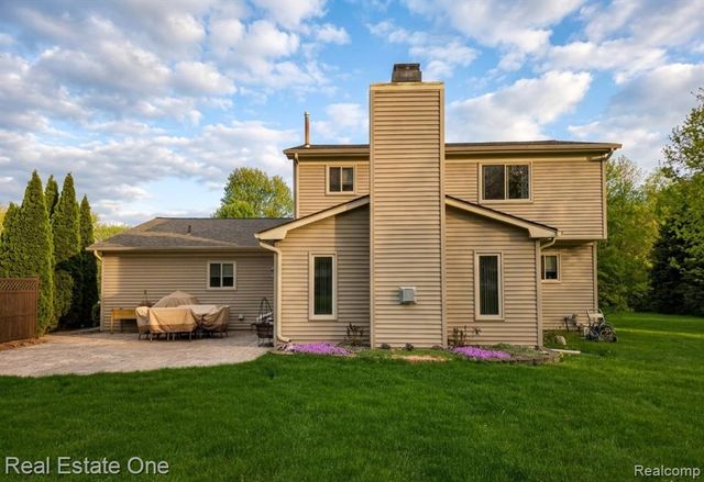 4656 Desert Bridge Court, Highland, MI 48356
