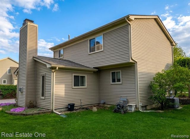 4656 Desert Bridge Court, Highland, MI 48356