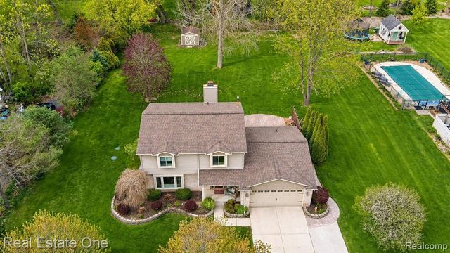4656 Desert Bridge Court, Highland, MI 48356