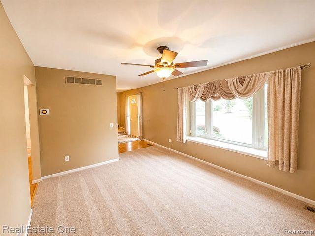 4656 Desert Bridge Court, Highland, MI 48356