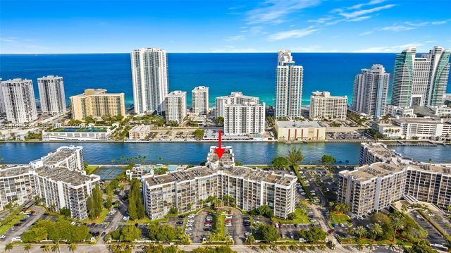 800 Parkview Dr 221, Hallandale Beach, FL 33009