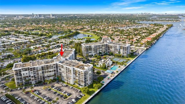 800 Parkview Dr 221, Hallandale Beach, FL 33009